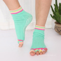 Design de moda de algodão sem bico aberto antiderrapante feminino ioga pilates barra de meias